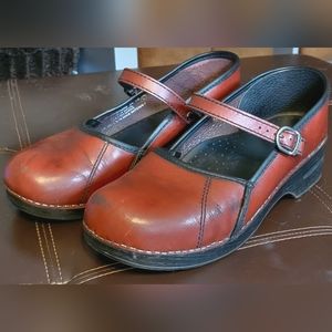 Women's Dansko Clogs Size 42 (10 US)